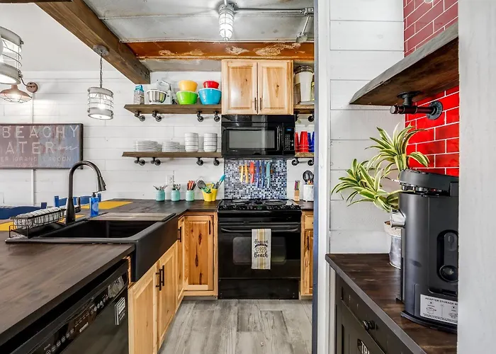 The Beachy Boater At St Thomas Square #305 By Nautical Properties